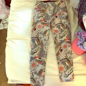 Victoria Secret Sport “Knockout” Capri Leggings